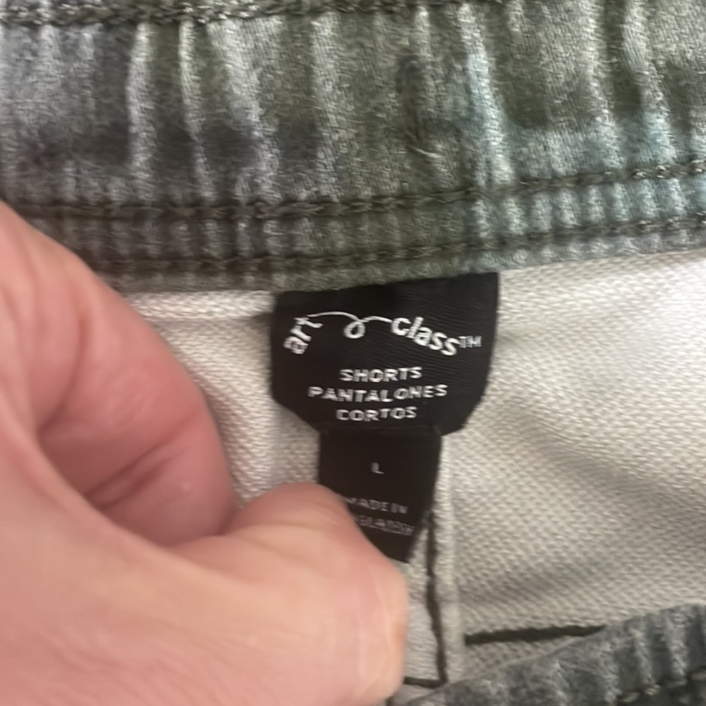 Boys Camo Shorts - Picture 6 of 6